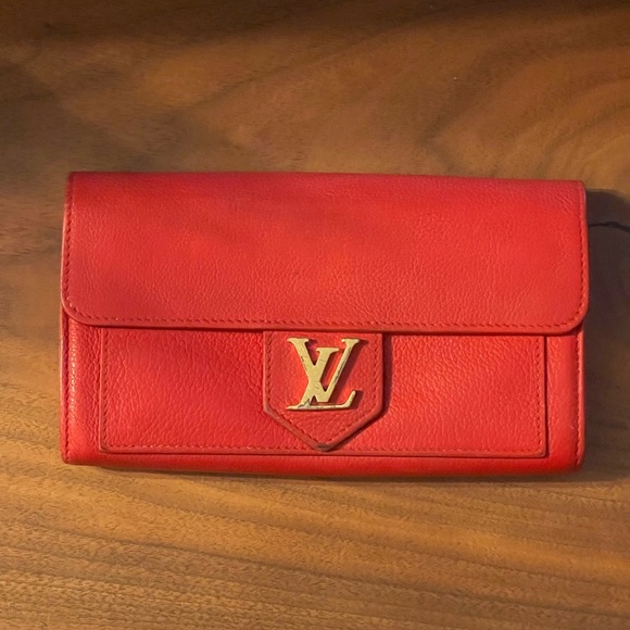 Louis Vuitton Scarlet Leather Wallet - Picture 1 of 7